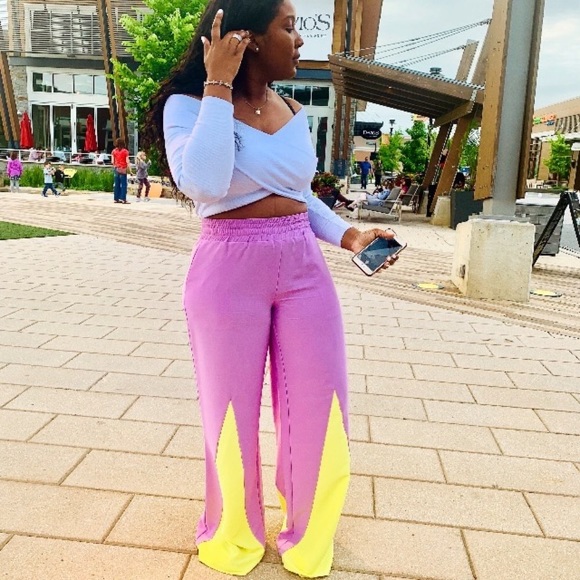 - Five ⭐️ Mardi Gras lux palazzo trouser9 pants. Lg only